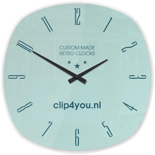 Klok met logo